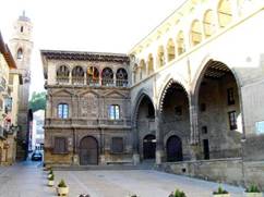Alcaiz plaza.jpg